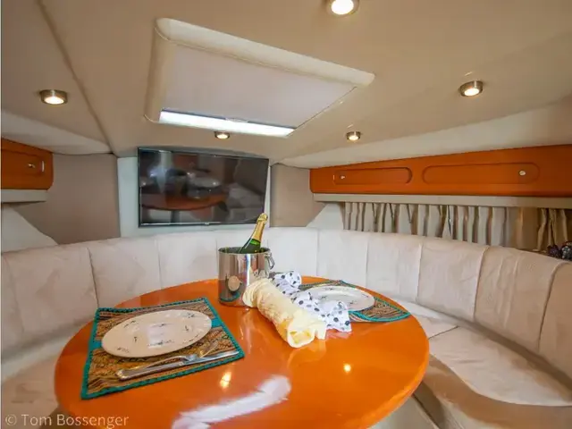 Chaparral 330 Signature