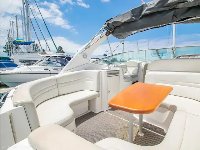 Chaparral 330 Signature