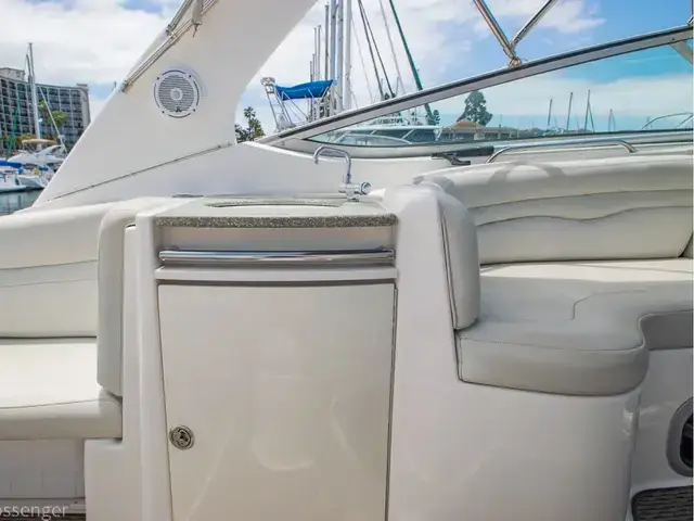 Chaparral 330 Signature