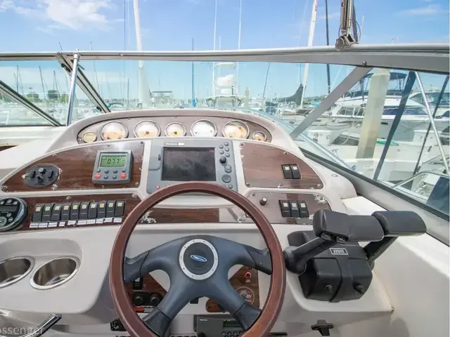 Chaparral 330 Signature