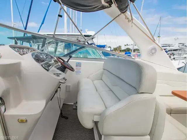 Chaparral 330 Signature