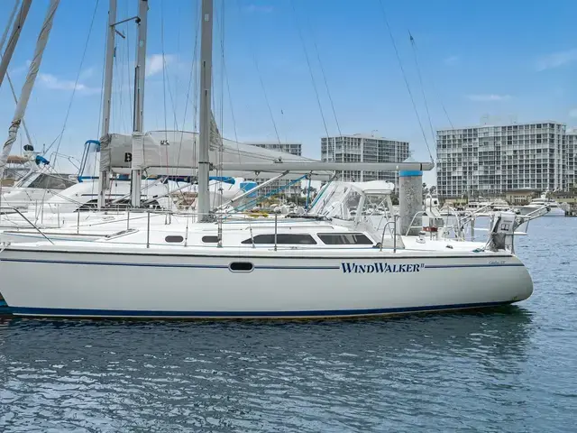 Catalina 320