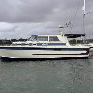 1990 Aquastar 33 Ocean Ranger