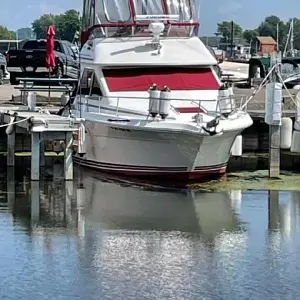 1989 Sea Ray 300 Sedan Bridge