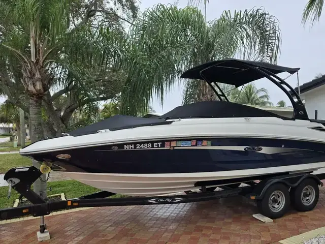 Sea Ray 220 Sundeck for sale in United States of America for $39,900