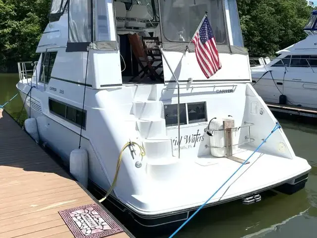 Carver 355 Aft Cabin