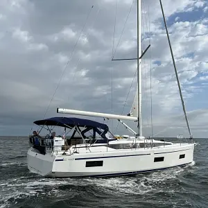 2023 Bavaria C42