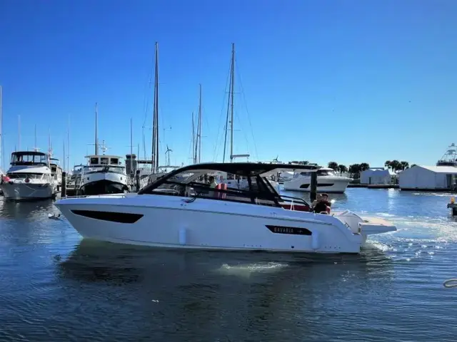 Bavaria Vida 33