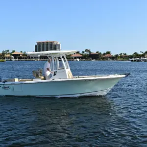 2017 Sea Hunt 235SE