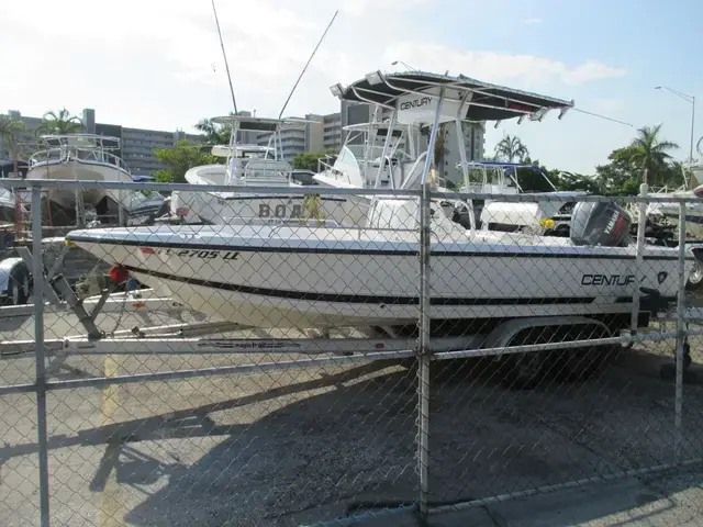 Century 2101 Bay Boat