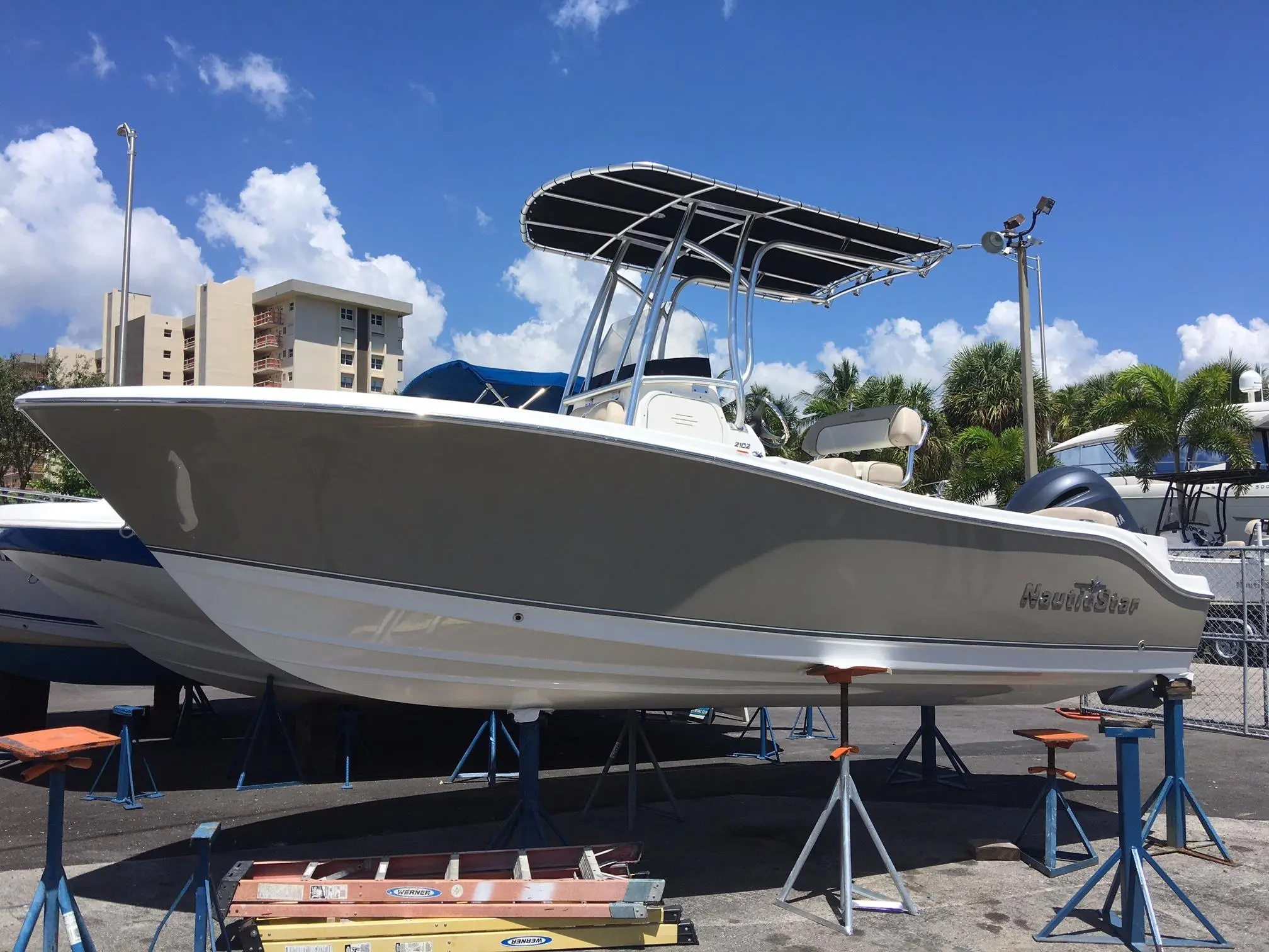 NauticStar Boats 2102 Legacy