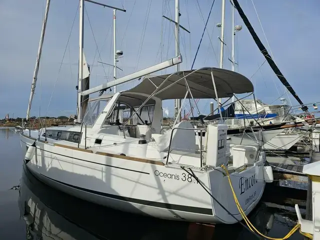 Beneteau Oceanis 38.1