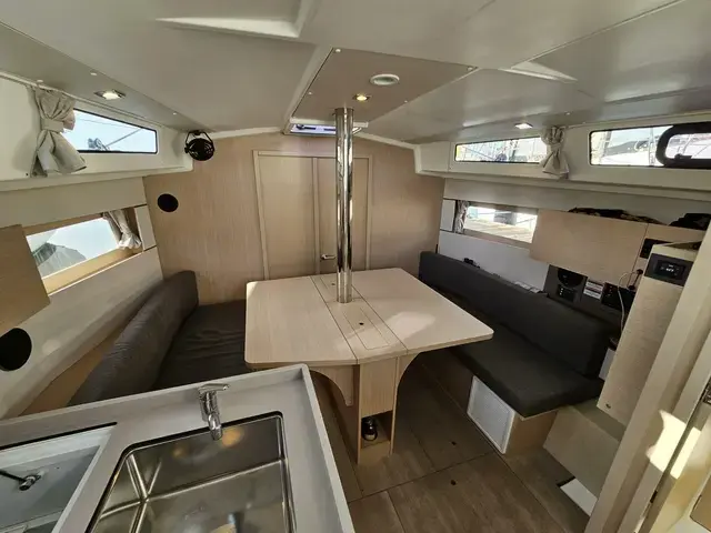 Beneteau Oceanis 38.1