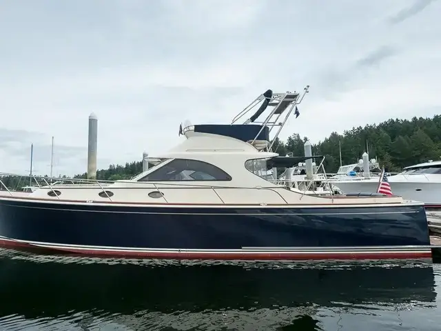 San Juan 48 flybridge