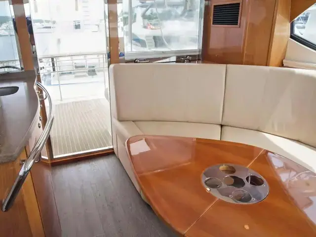 Riviera Enclosed Flybridge