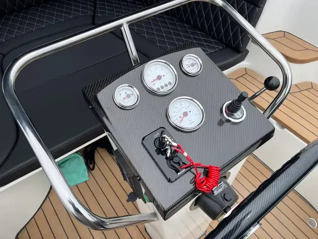 Waterspoor 646 outboard DE GROOTSTE SLOEPENSHOWROOM VAN NEDERLAND