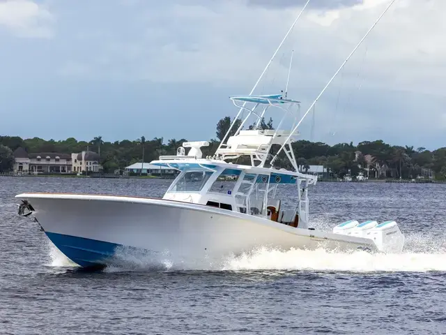 Invincible Boats 43 Open Fisherman