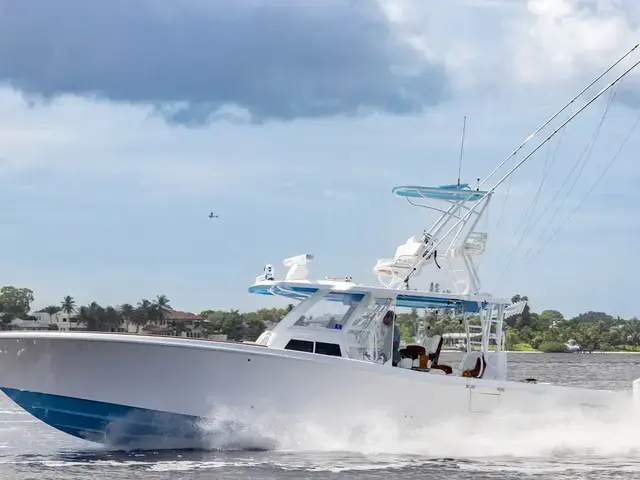 Invincible Boats 43 Open Fisherman