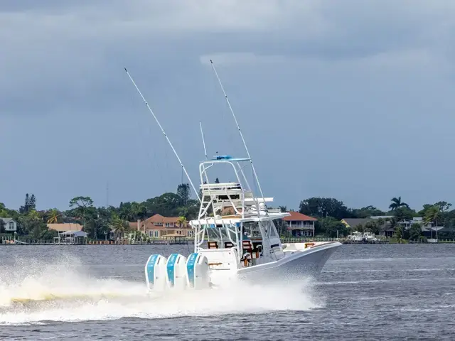 Invincible Boats 43 Open Fisherman