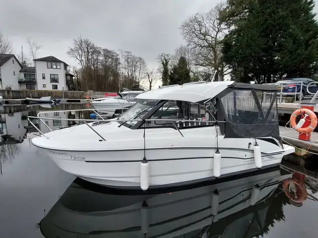 Beneteau Antares 6