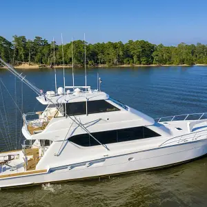 2003 Hatteras 72