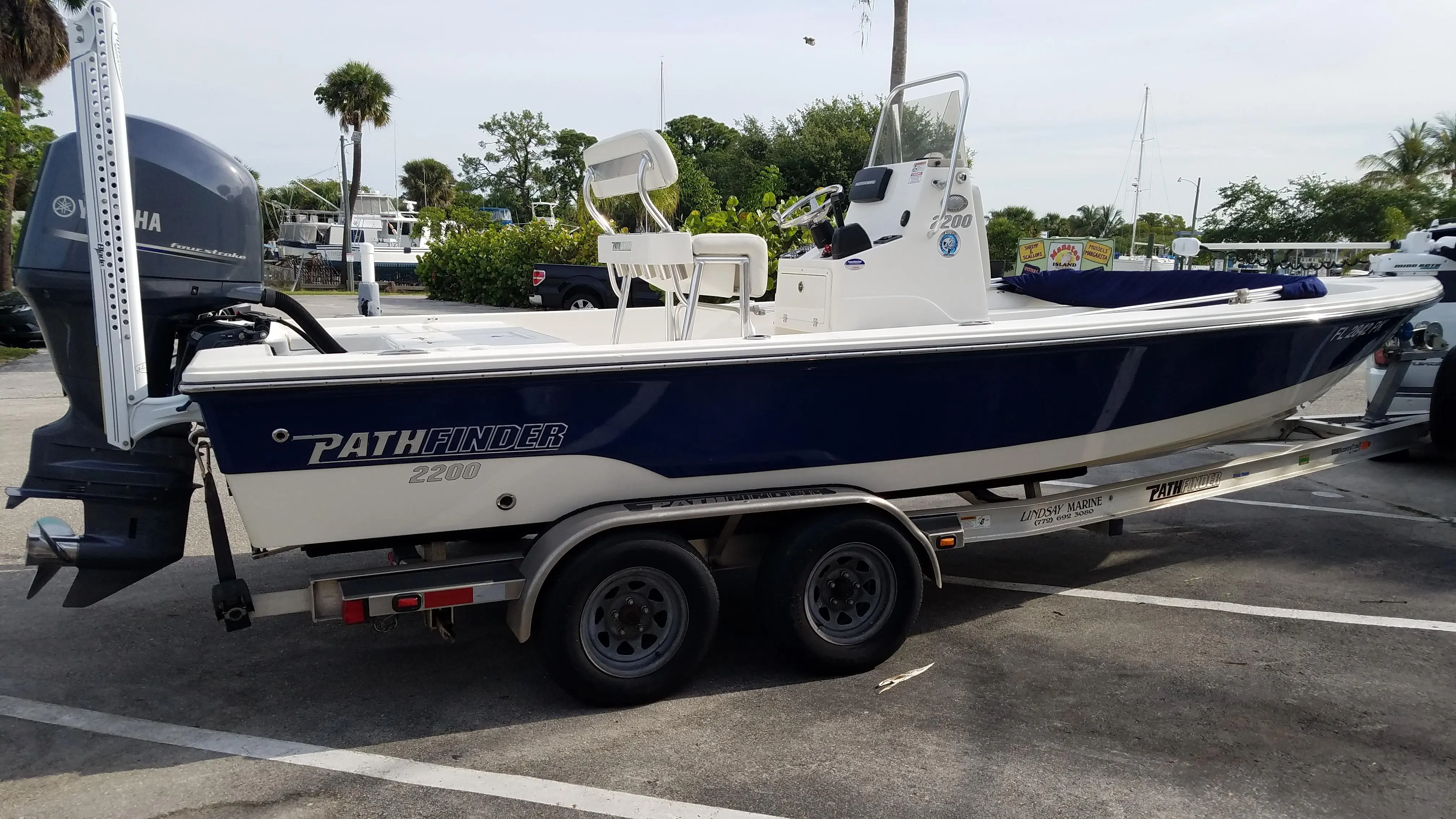 2200 TRS - Pathfinder Boats