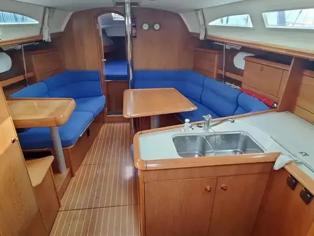 Jeanneau Sun Odyssey 37