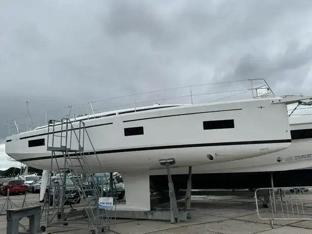 Bavaria C 38 for sale in United Kingdom for £263,893 ($341,565)