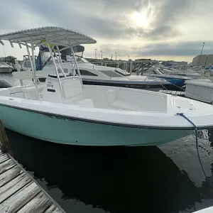 2023 Twin Vee LFG 22 Center Console