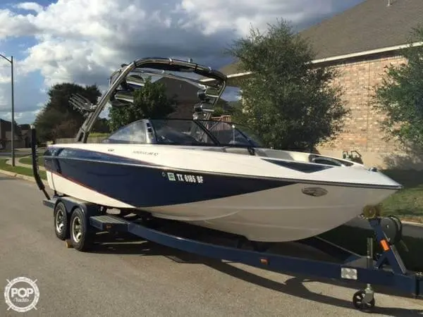 Sea Ray Sunscape 23 Lsv