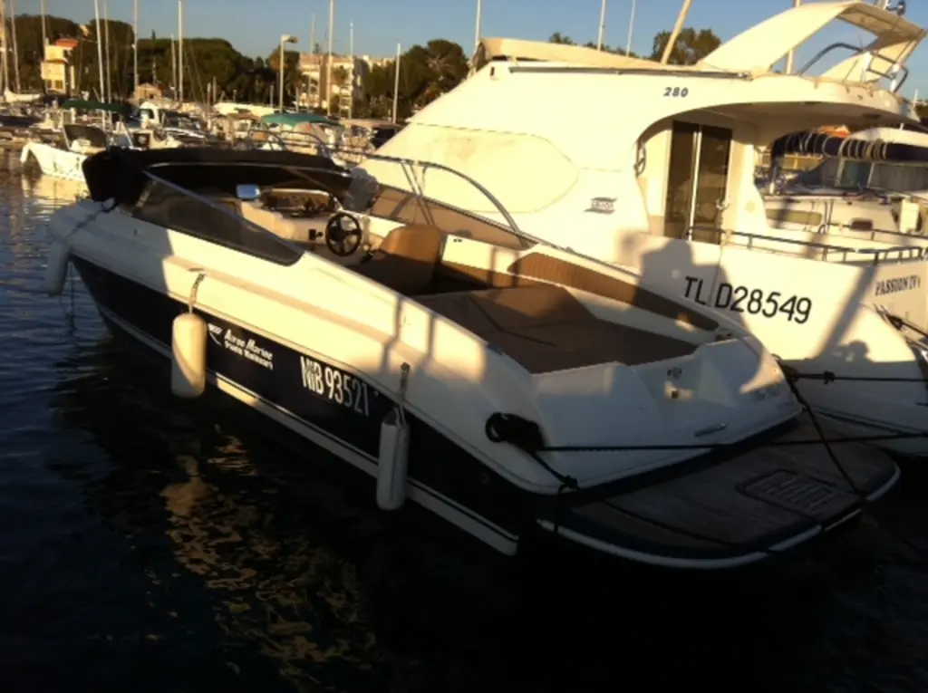 Crownline 277