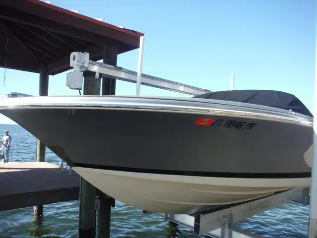 Chris-Craft Silver Bullet 20