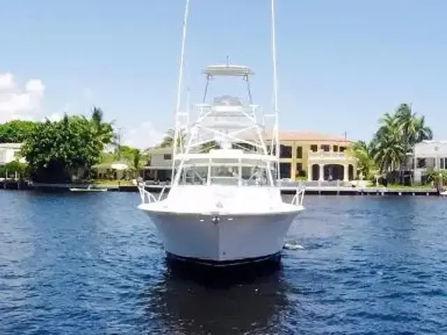 Luhrs 40 Open