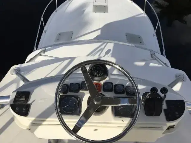 Luhrs 40 Open