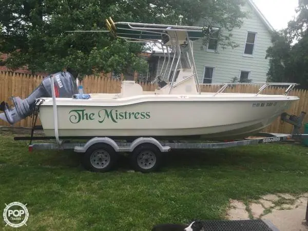 Boston Whaler 202 Sportfish