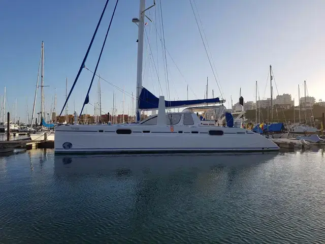 Catana 581