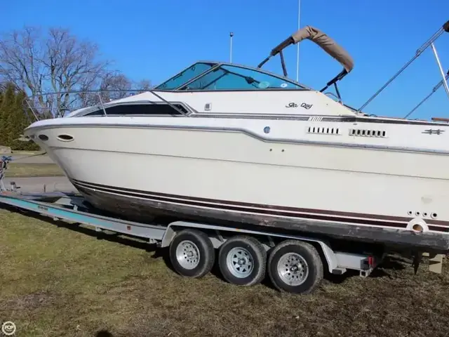 Sea Ray SRV 300 Weekender