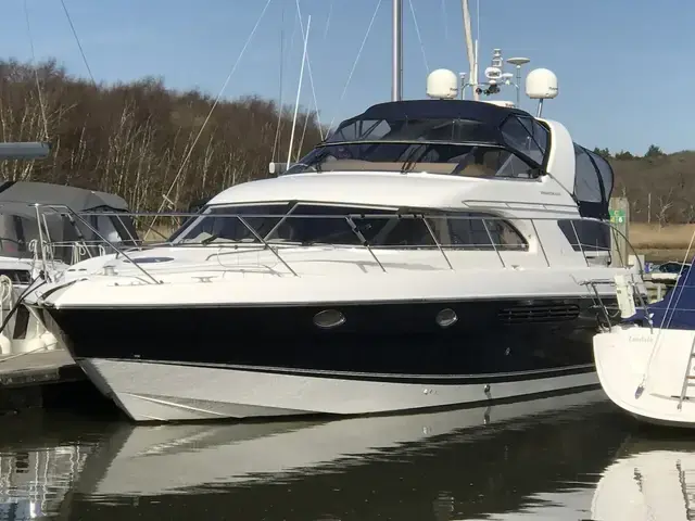 Fairline Phantom 43 Aft Cabin