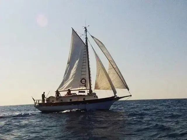 Antique Spray 33 Cutter Yacht.