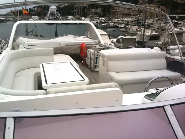 Elegance Yachts 65