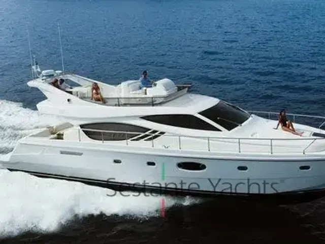 Ferretti Yachts 551