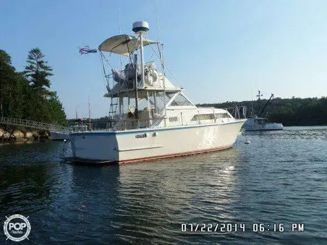 Hatteras 31 Flybridge Cruiser