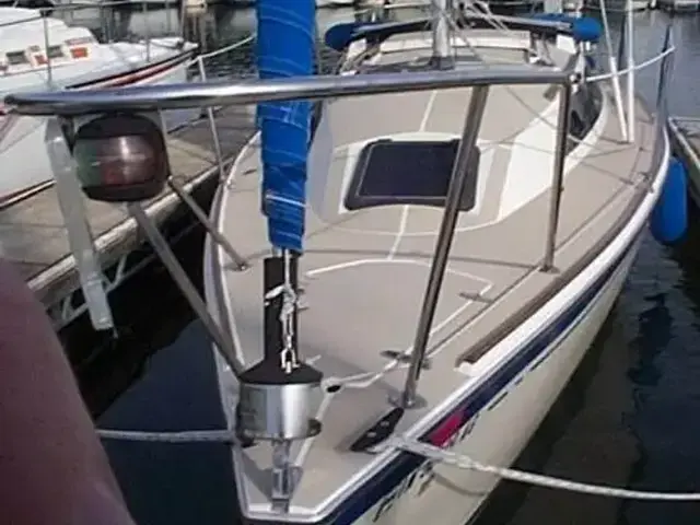 O'day 272 Masthead Sloop