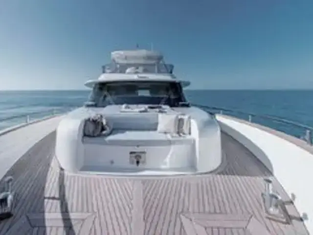 Azimut Magellano 76