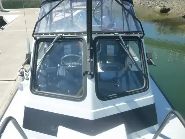 Boston Whaler 25 Guardian Sentry