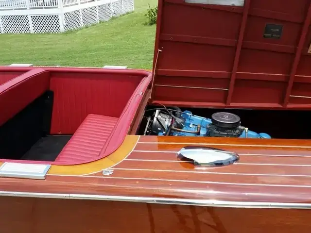 Chris-Craft Capri