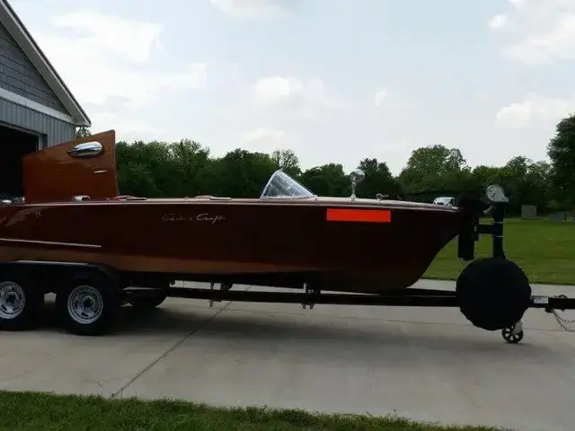 Chris-Craft Capri