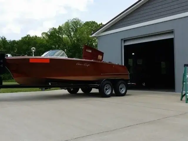 Chris-Craft Capri