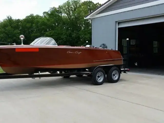 Chris-Craft Capri