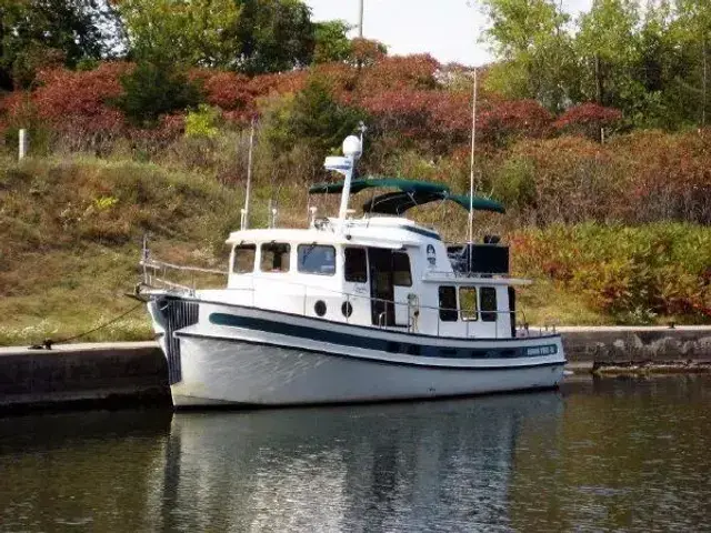 Nordic Tug 42 Flybridge Trawler